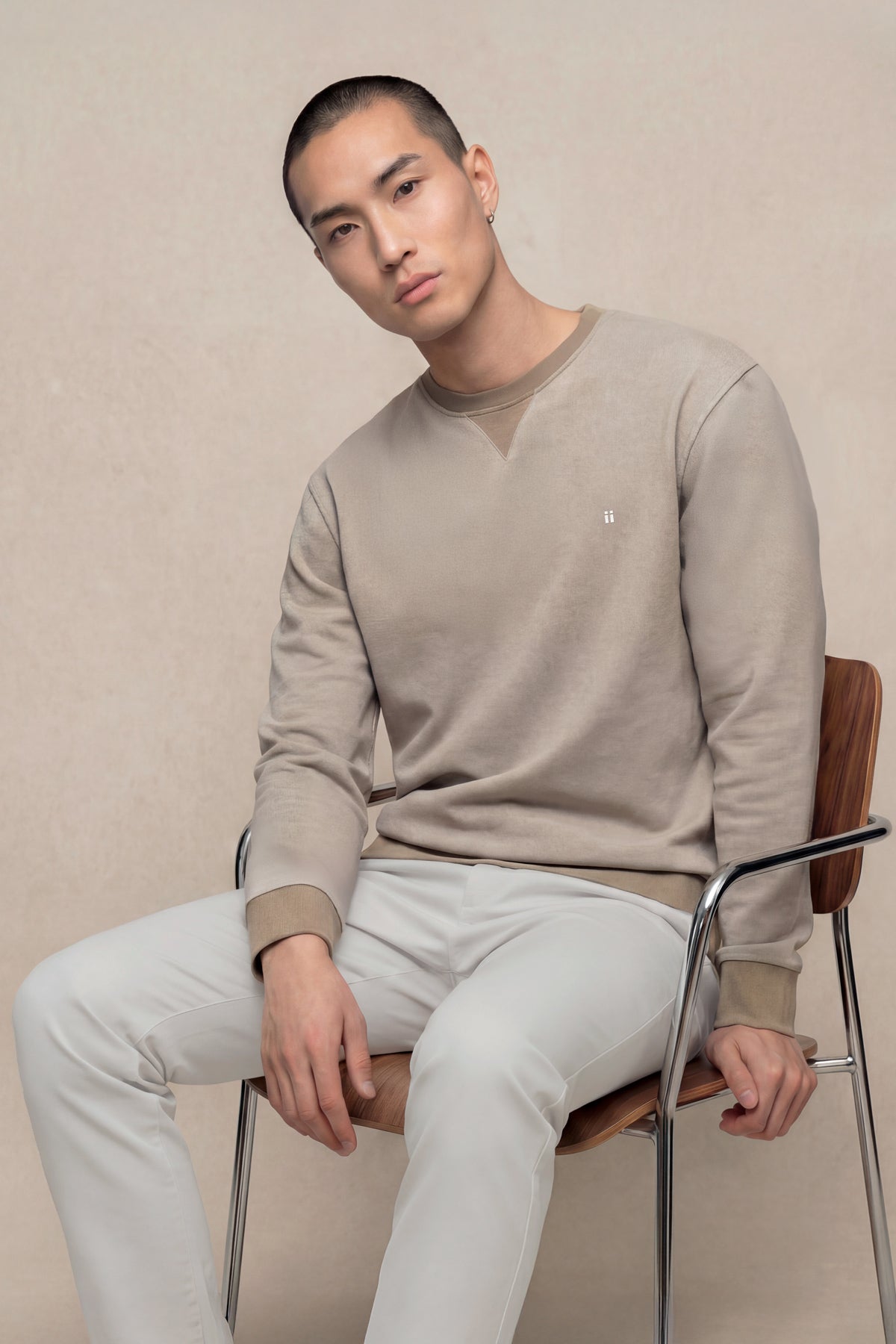 Sudadera mujer beige plano frontal