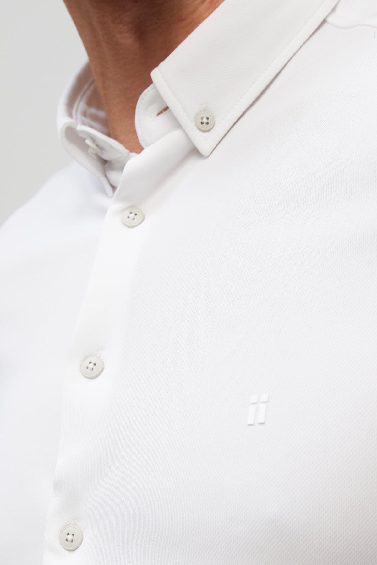Camisa casual hombre blanco regular detalle 