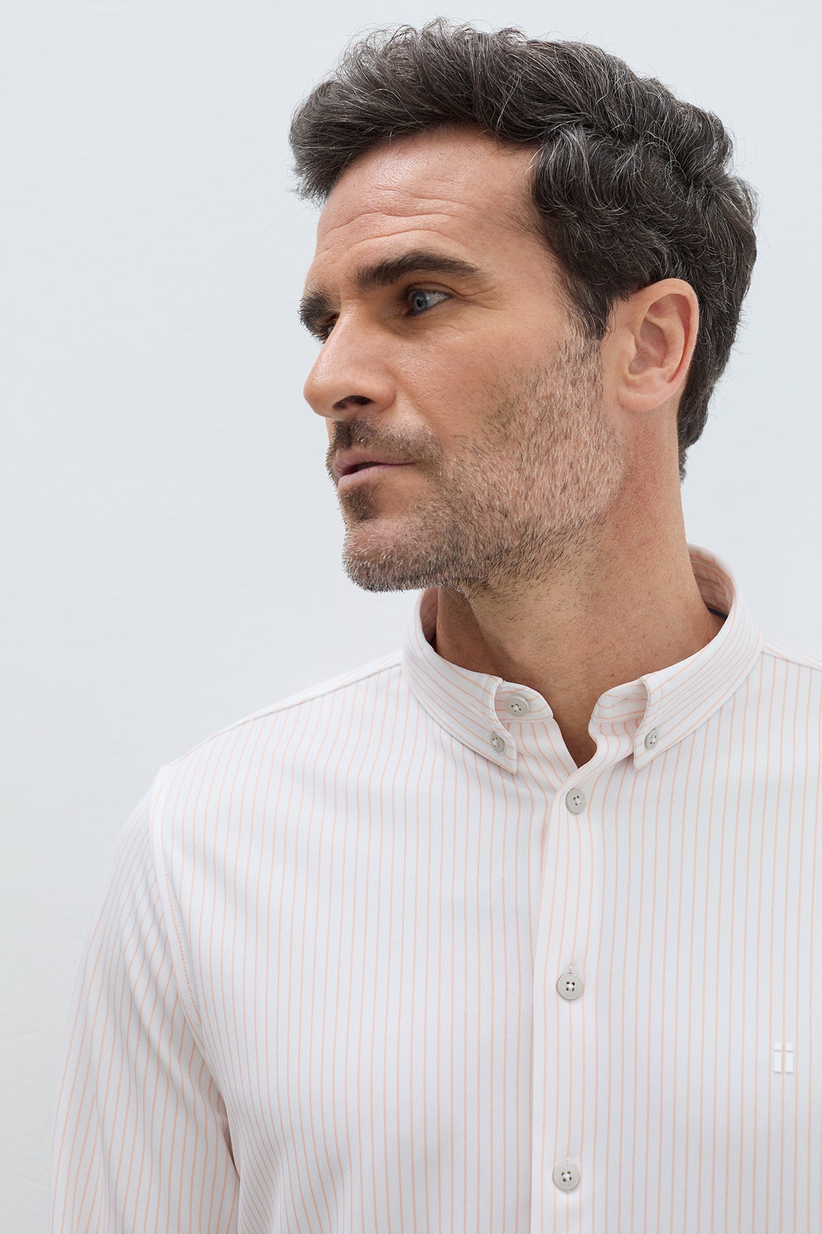 camisa rayas naranjas hombre regular detalle 