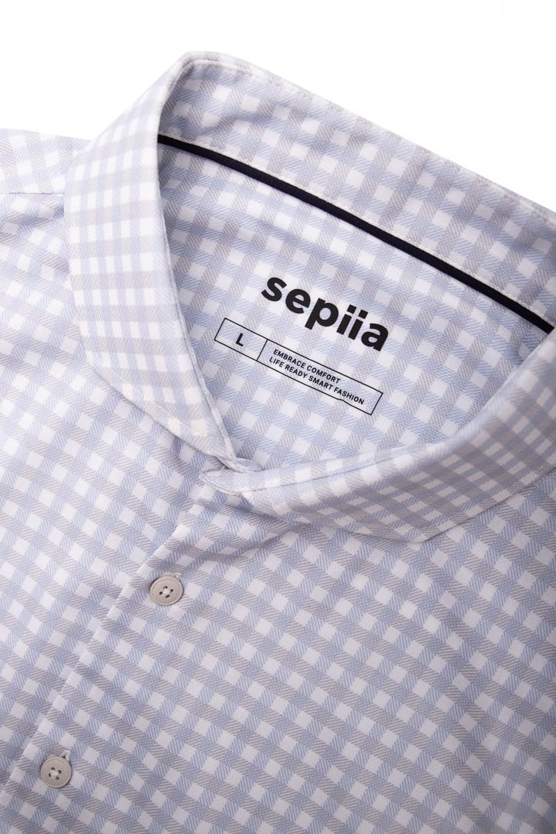 Camisa de vestir cuello cutaway hombre estampado cuadro celeste regular detalle