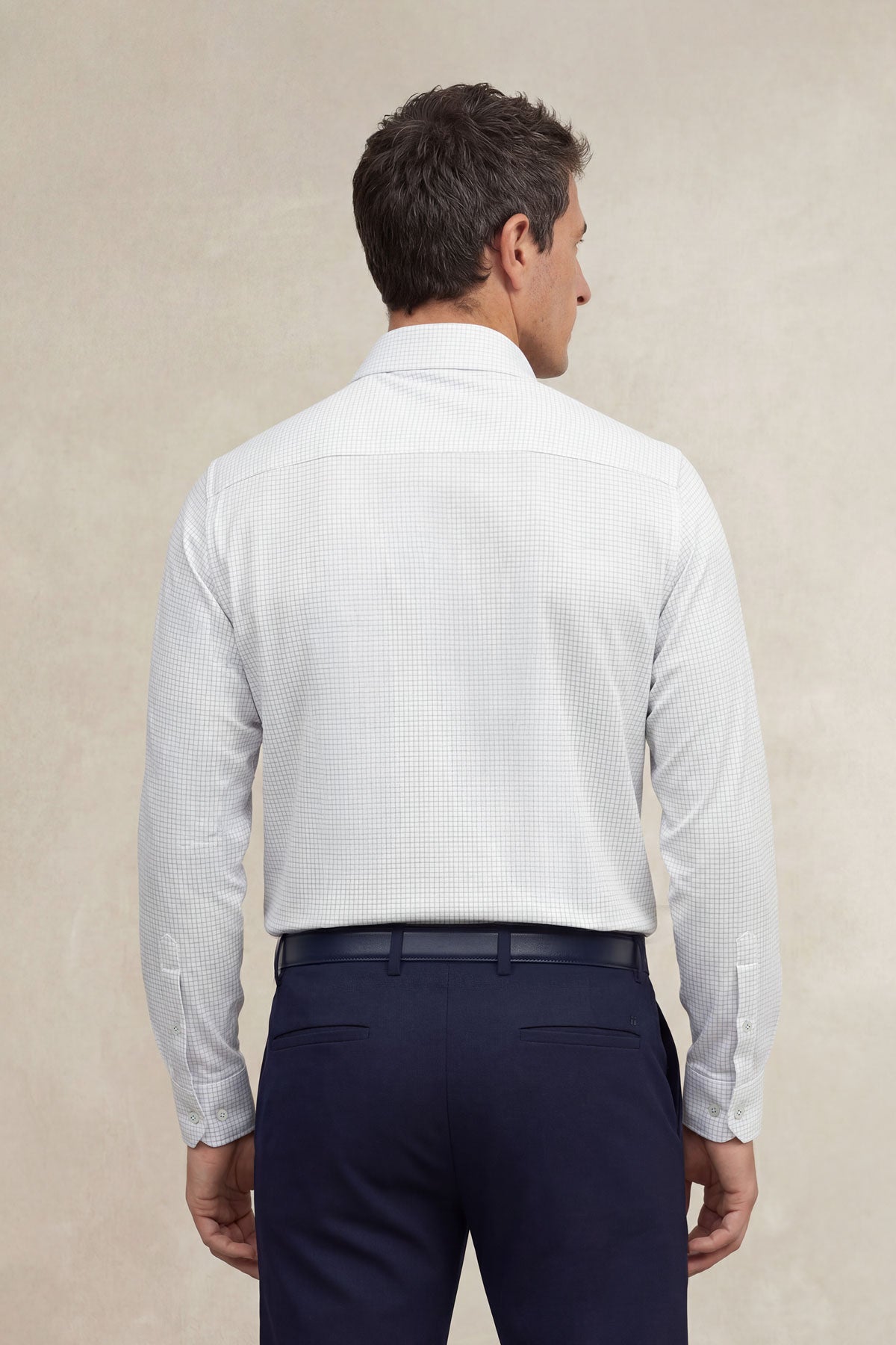 Camisa social para homem com estampado xadrez cinza regular e gola recortada