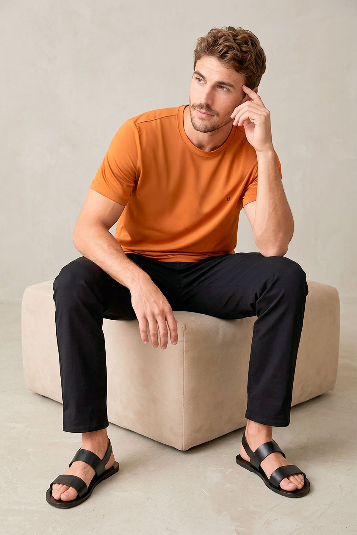 Camiseta hombre cuello redondo marrón Soft