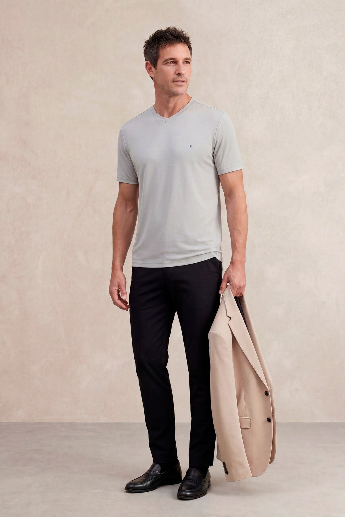 T-shirt cinza para homem com decote em V Soft