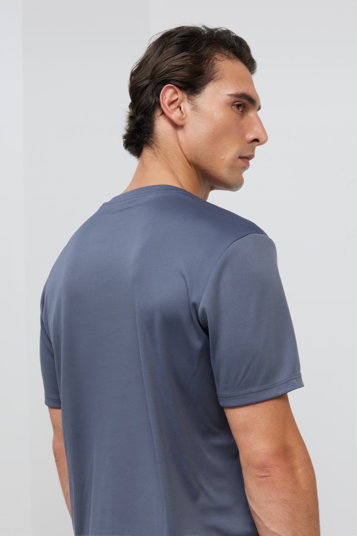 camiseta cuello redondo azul soft espalda 