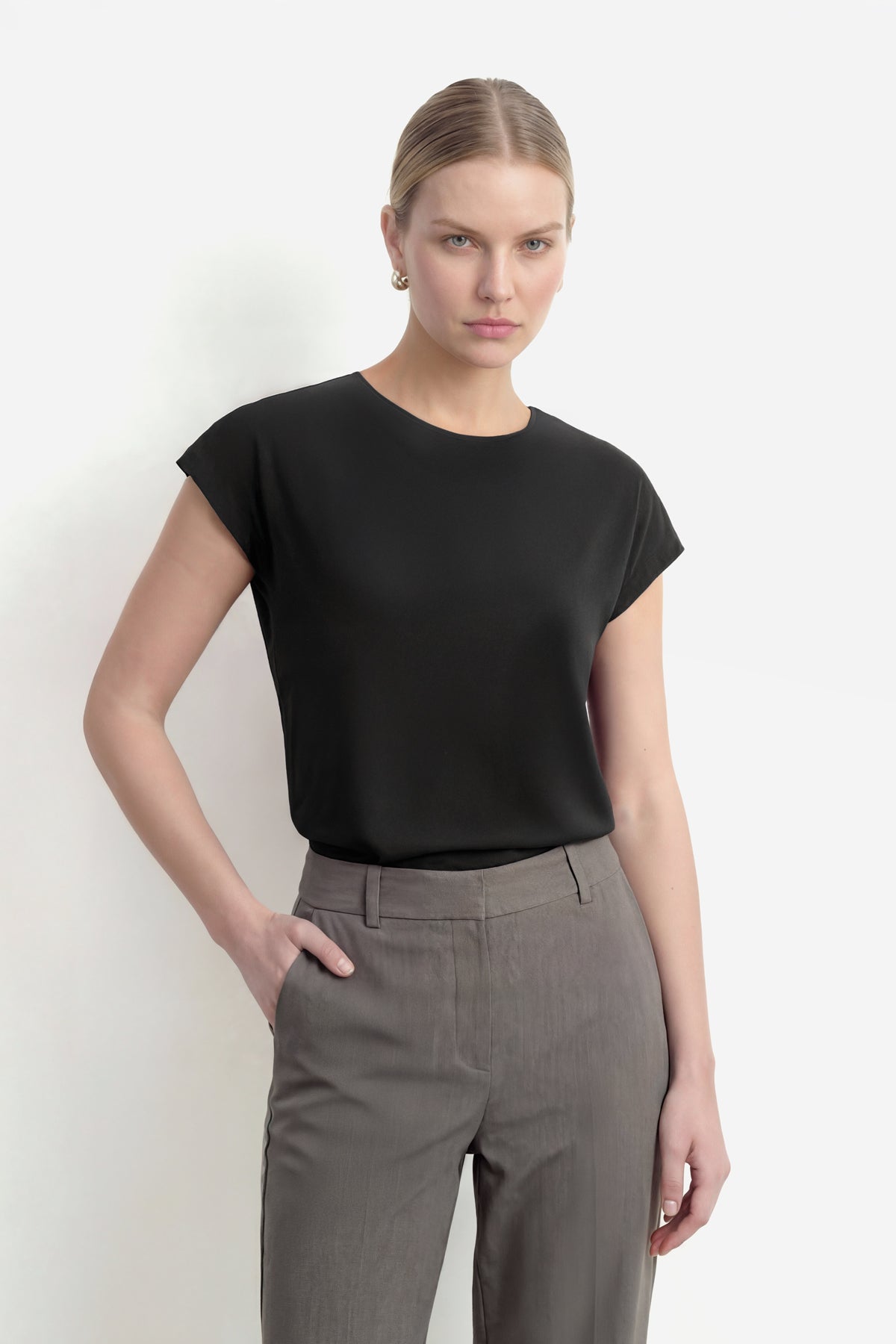 Camiseta mujer kimono negro Soft primer plano