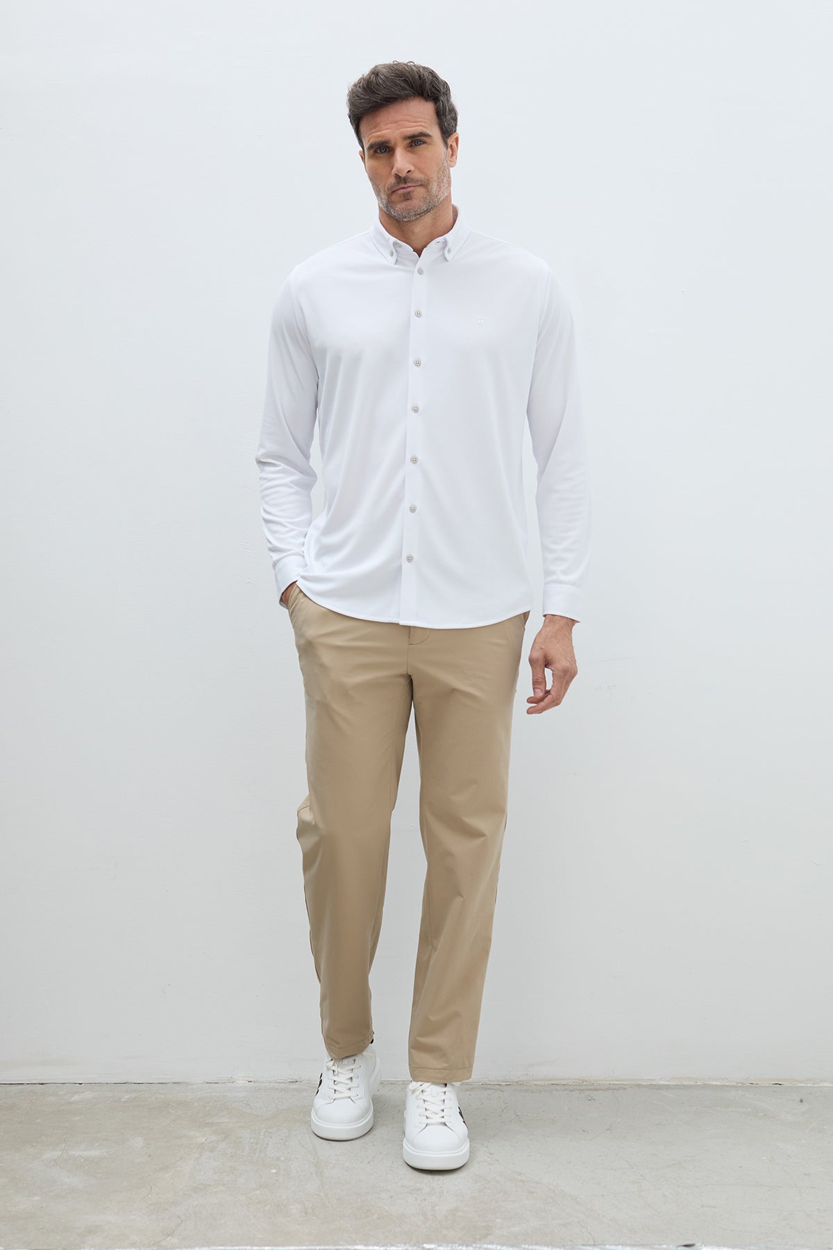 Pantalón beige slim Nova hombre
