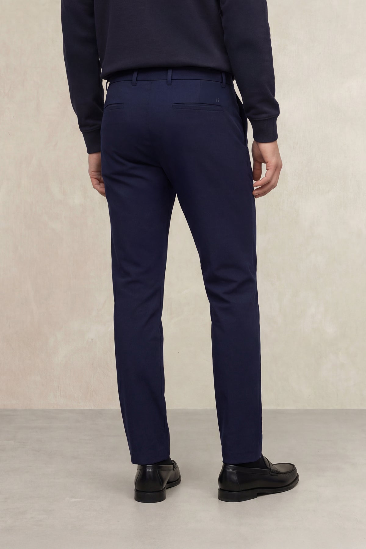 Pantalon chino hombre azul marino slim Nova espalda