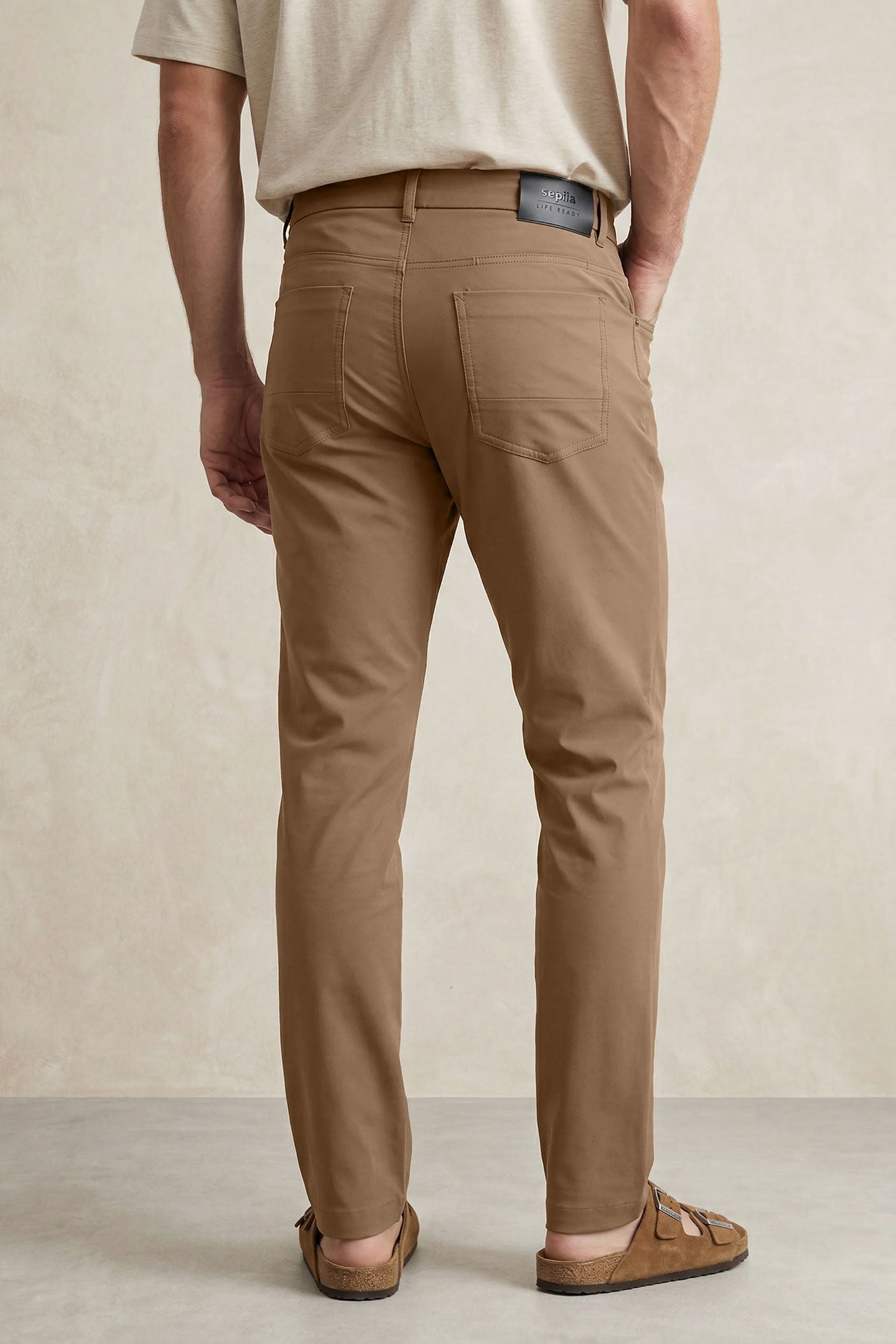 Calça Nova para homem castanha com 6 bolsos