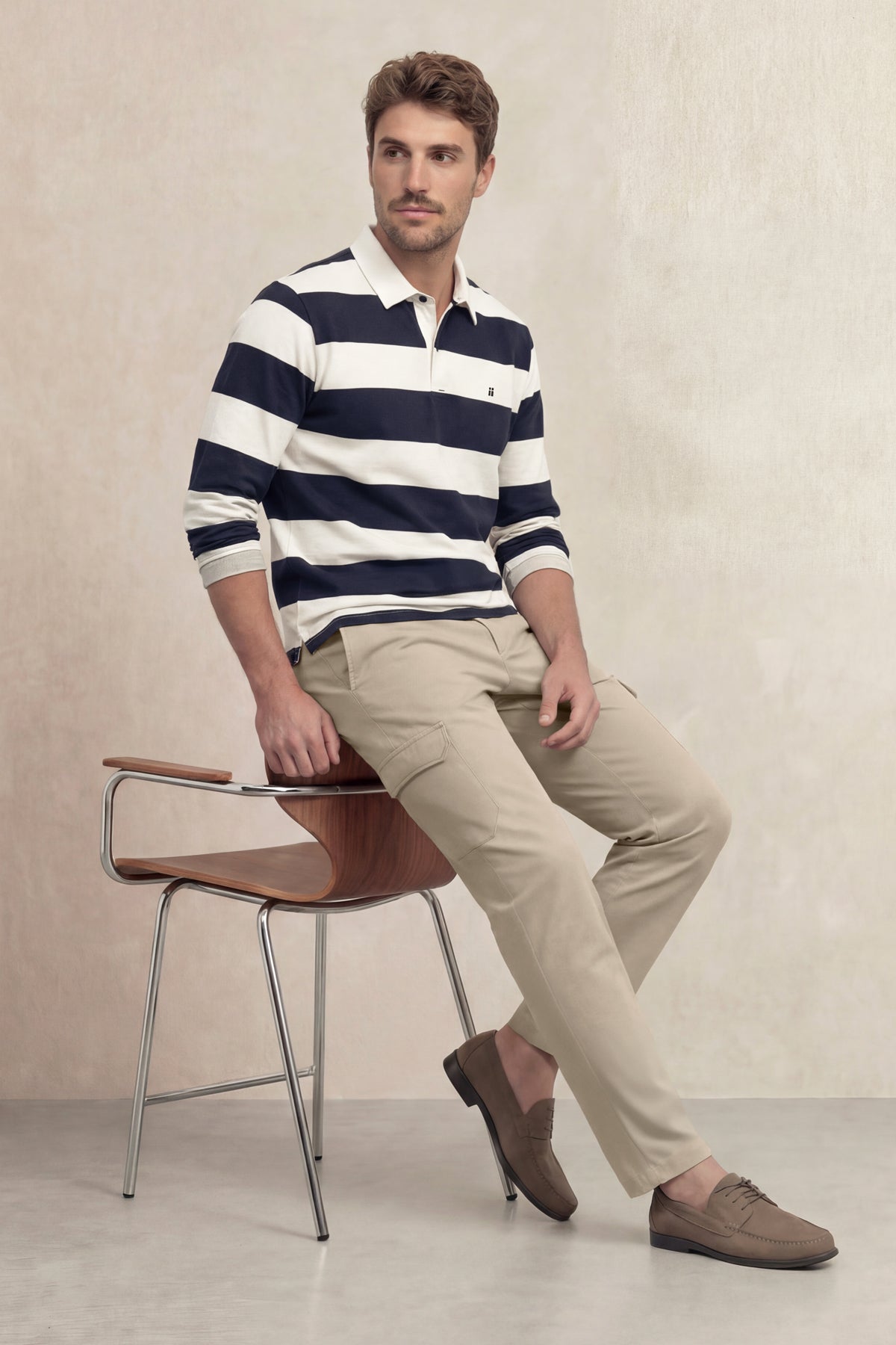 Polo manga larga hombre estampado rayas azul marino perfil