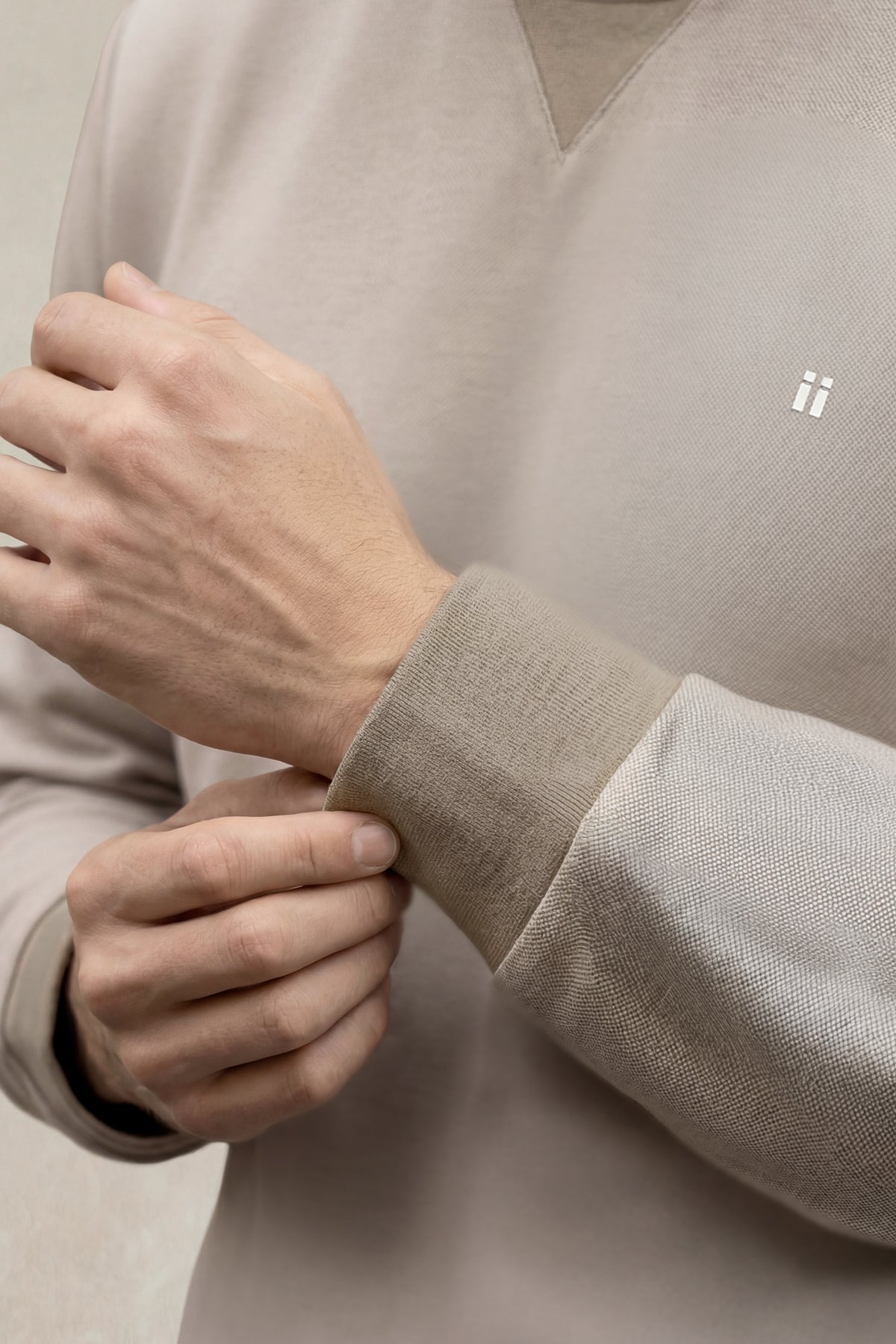Sudadera mujer beige detalle