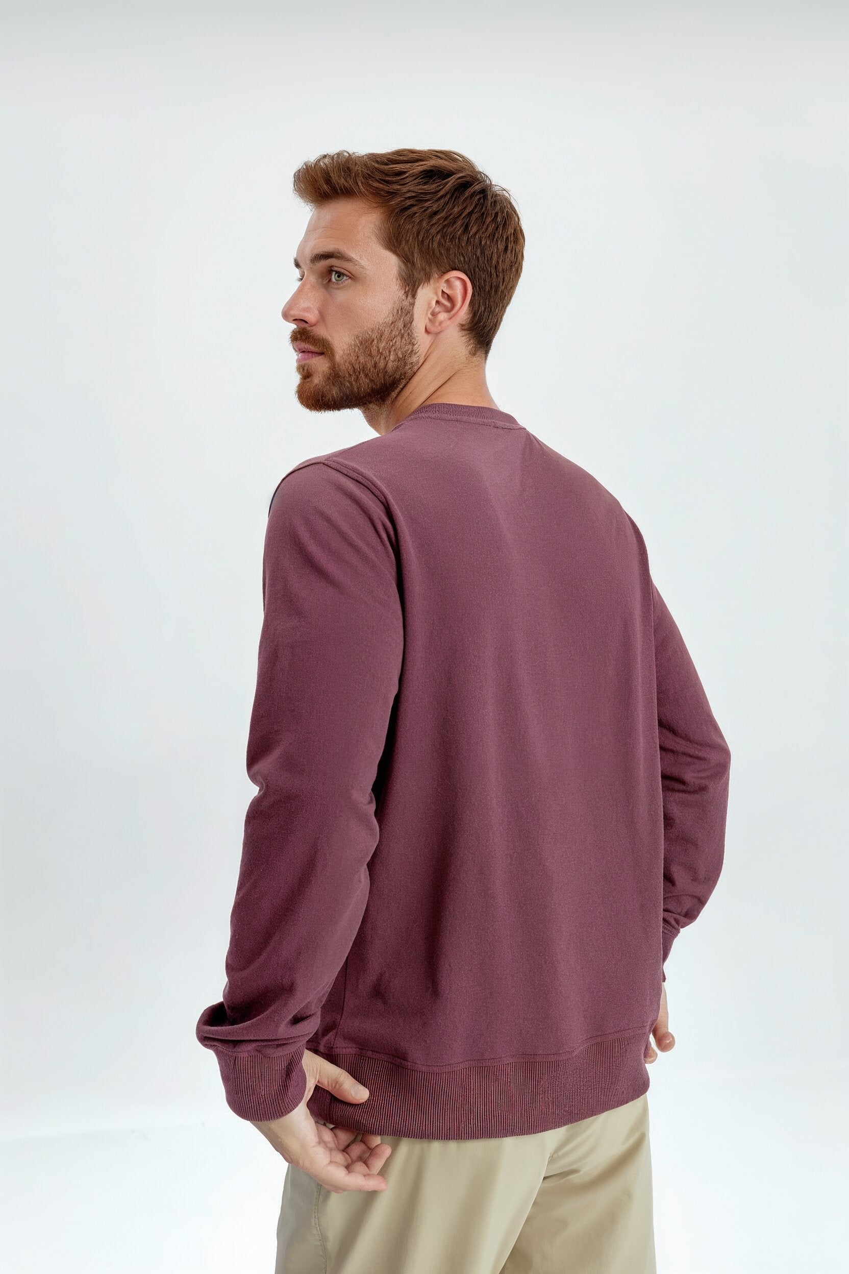sudadera granate hombre espaldas 